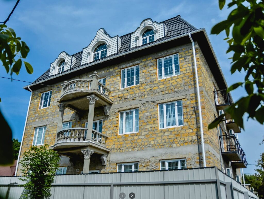 Отель "Лео" в Хорлах